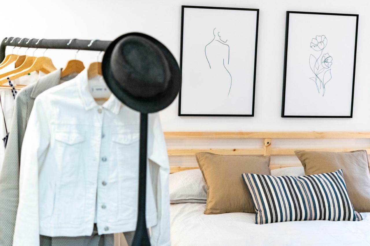 The Bike Garage Apartment Милано Екстериор снимка
